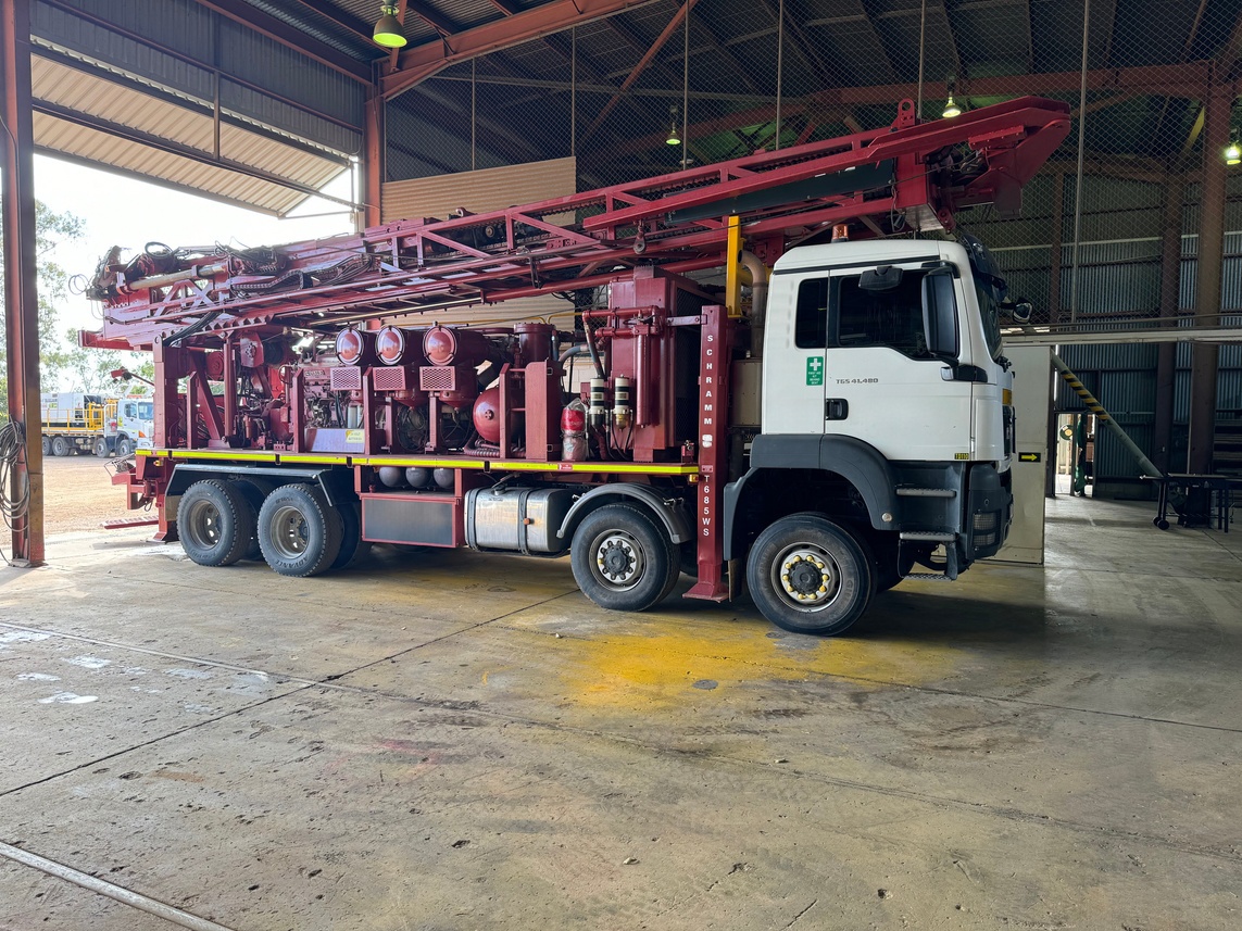 GDR18 Schramm T685WS on MAN 8×8